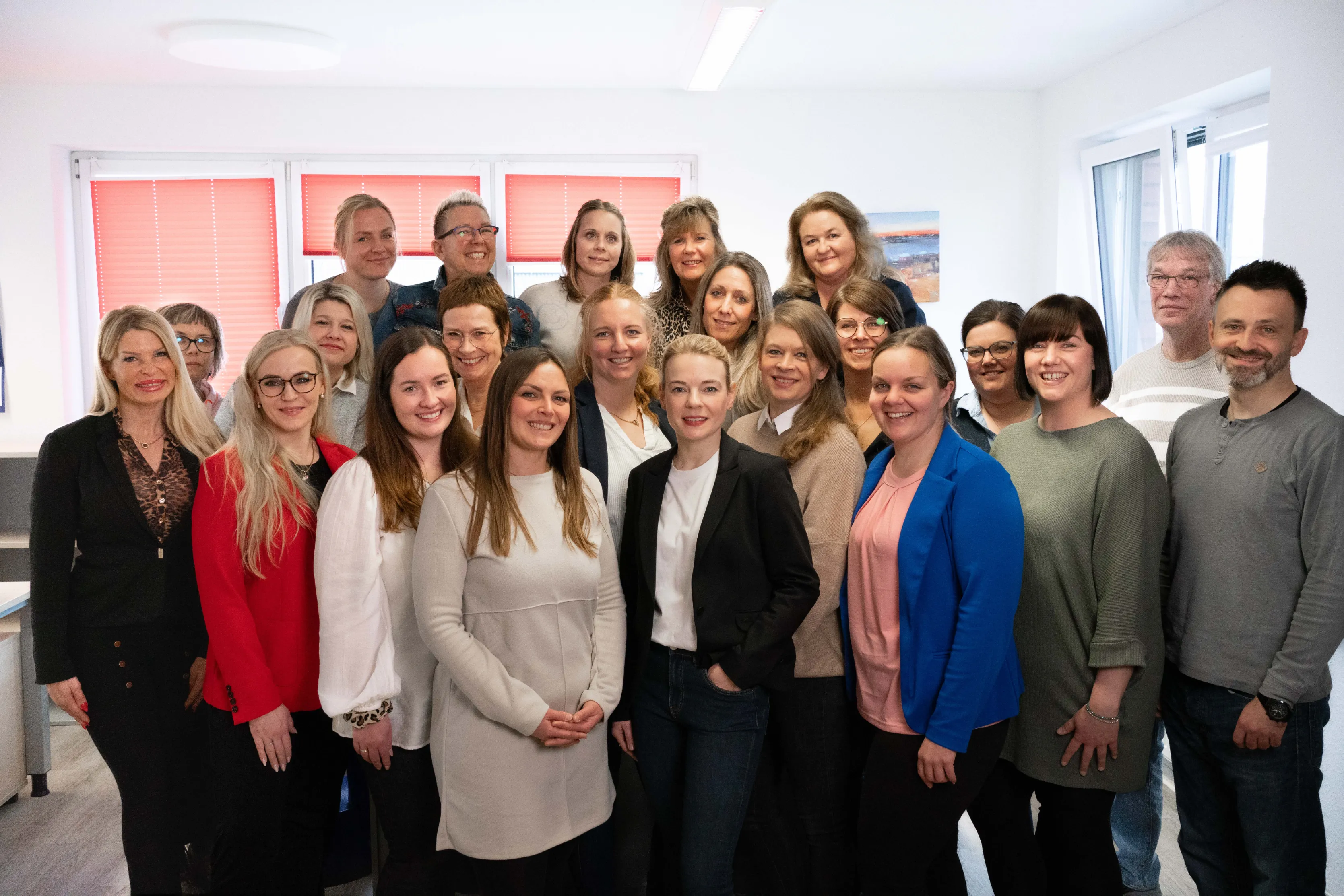 Gruppenbild des gesamten Teams der Speditions-Assekuranz